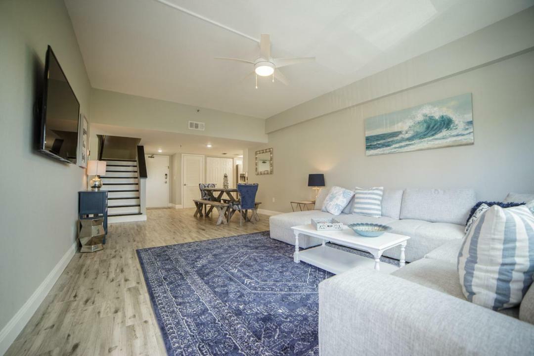 Townhouse At San Remo Apartment Клиъруотър Бийч Екстериор снимка