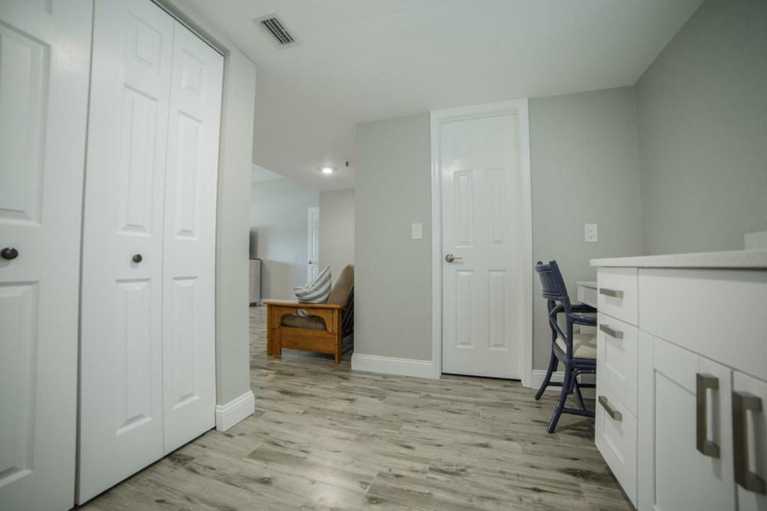 Townhouse At San Remo Apartment Клиъруотър Бийч Екстериор снимка
